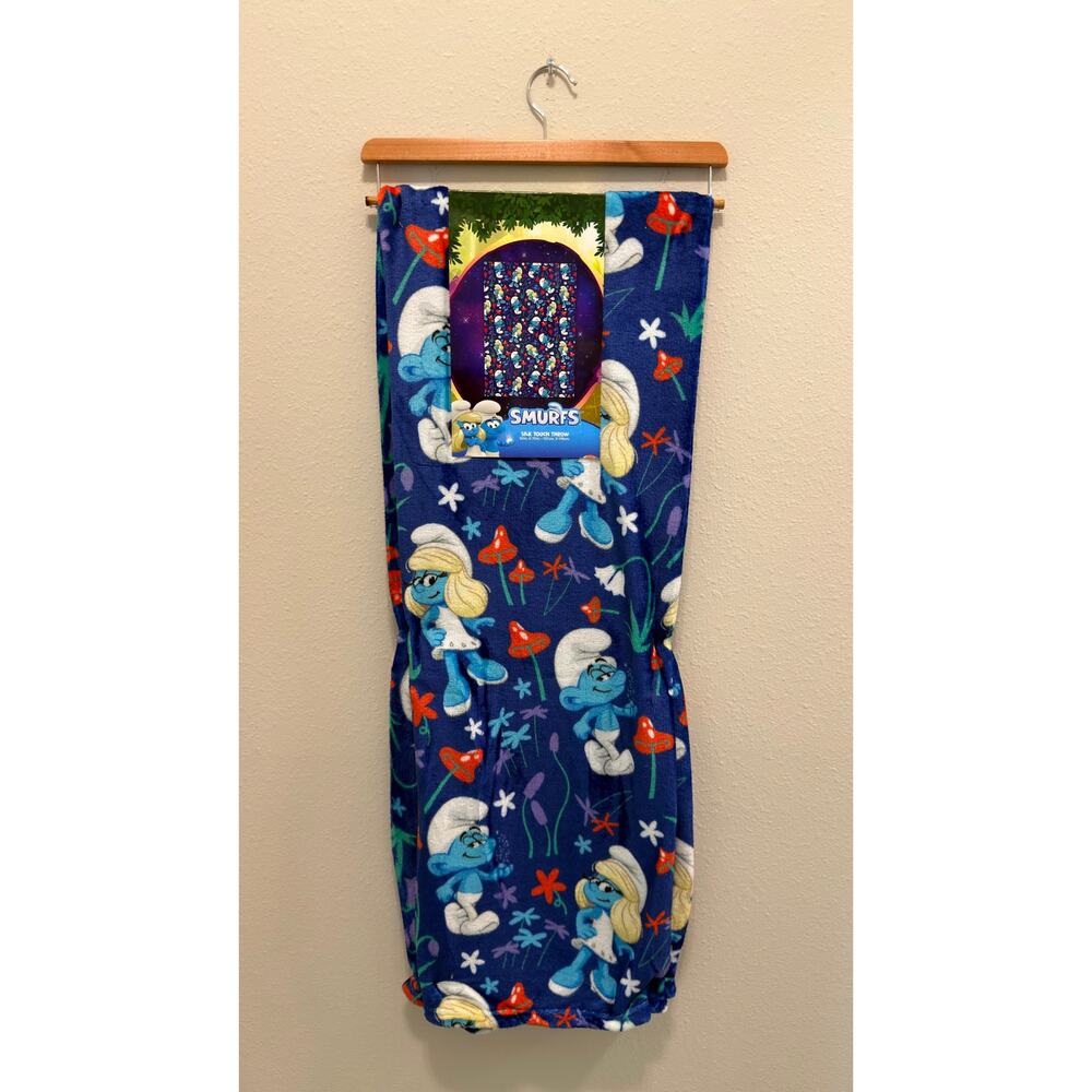 The Smurfs Silk Touch Throw Blanket – 50" x 70" – NWT